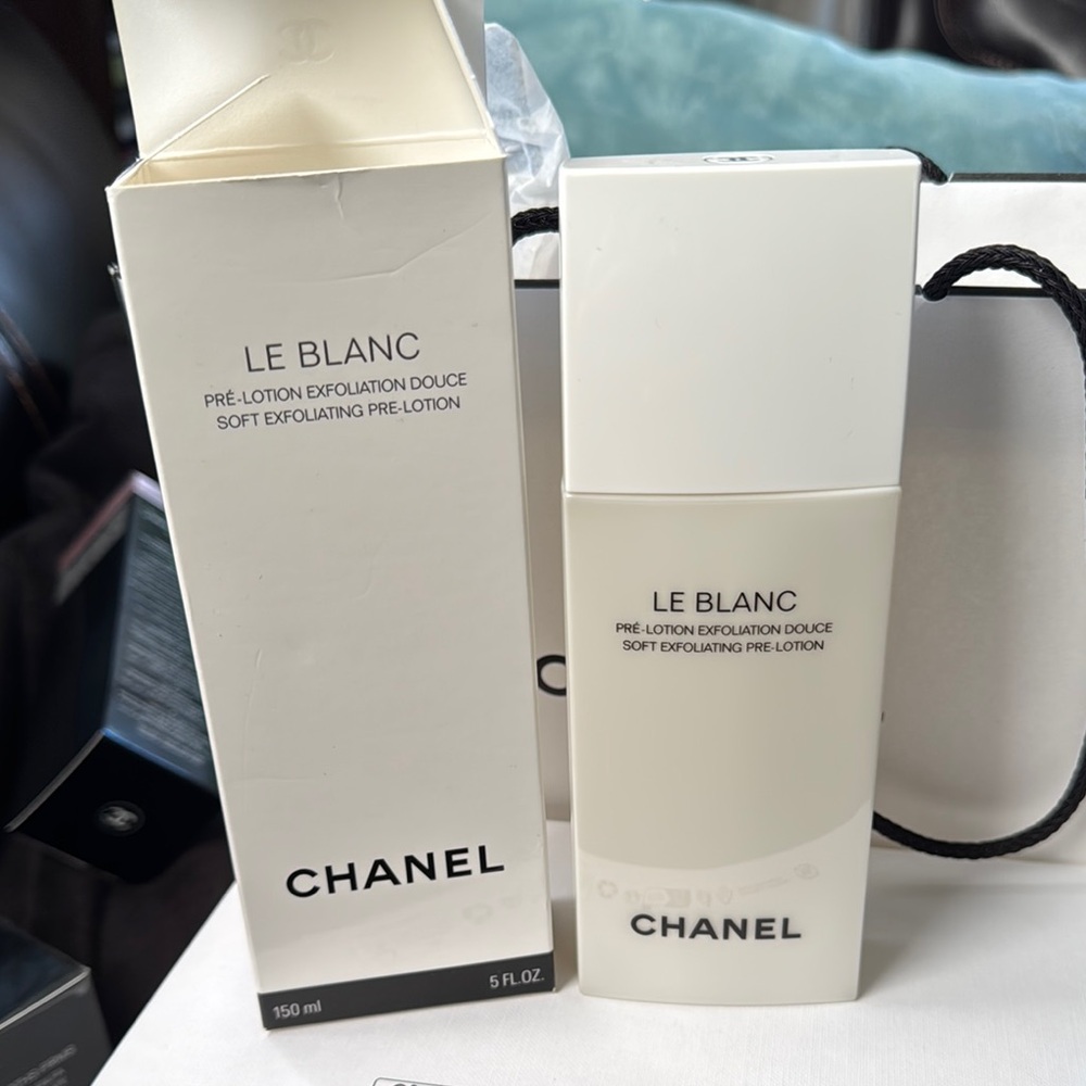 Chanel Le Blanc Soft Exfoliating Pre-Lotion